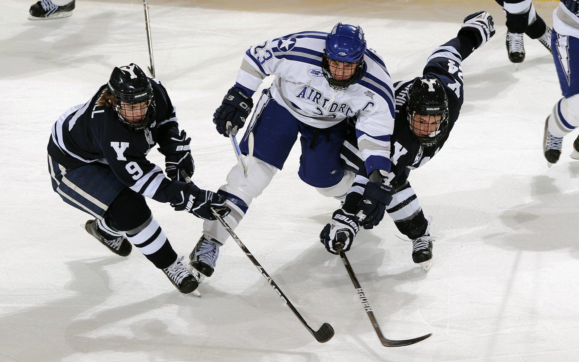 骑湖交易周年回眸，双赢棋局下的战略博弈与未来伏笔